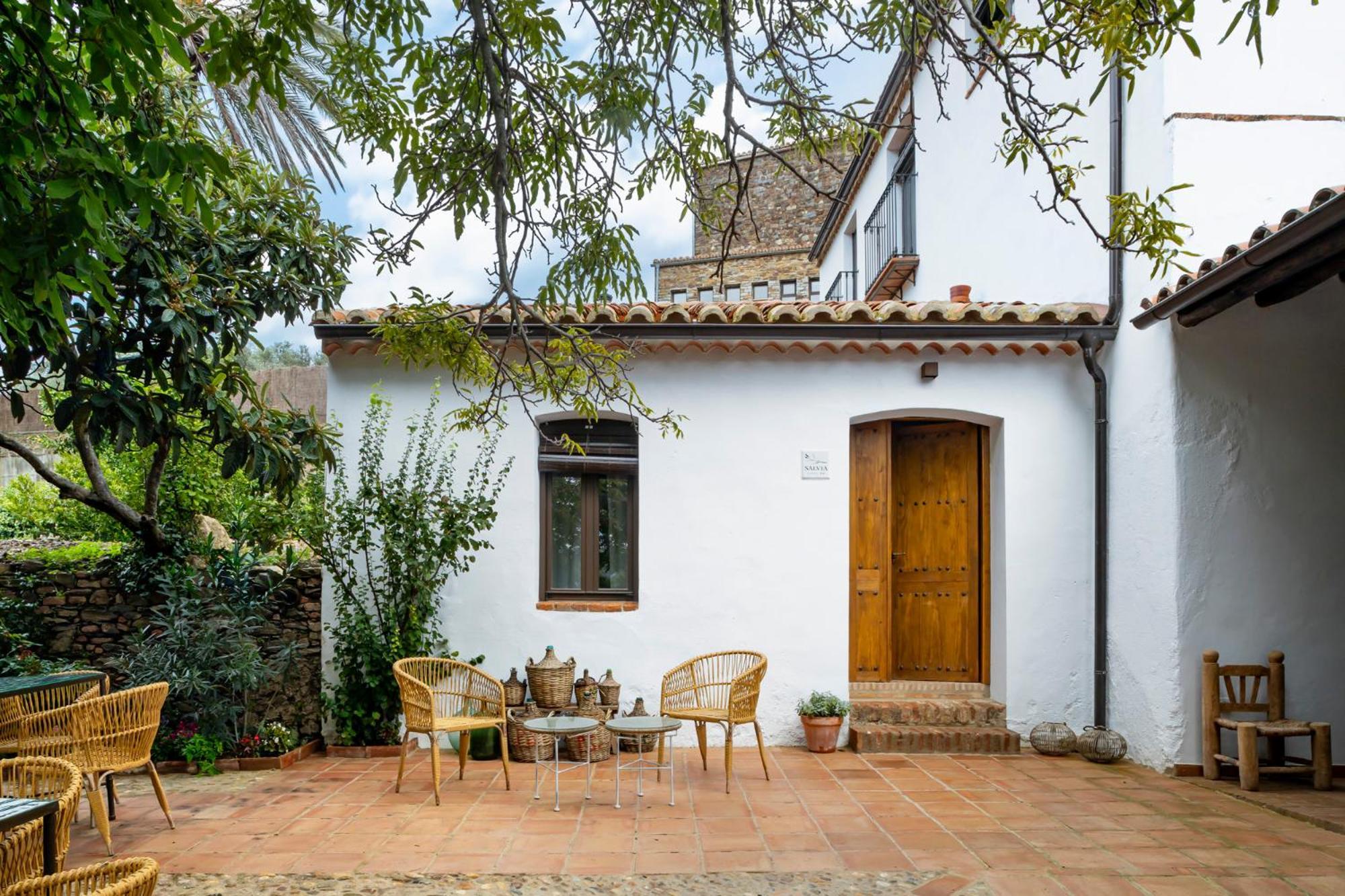 Apartamentos Turisticos El Patio Del Nogal Guadalupe  Kültér fotó